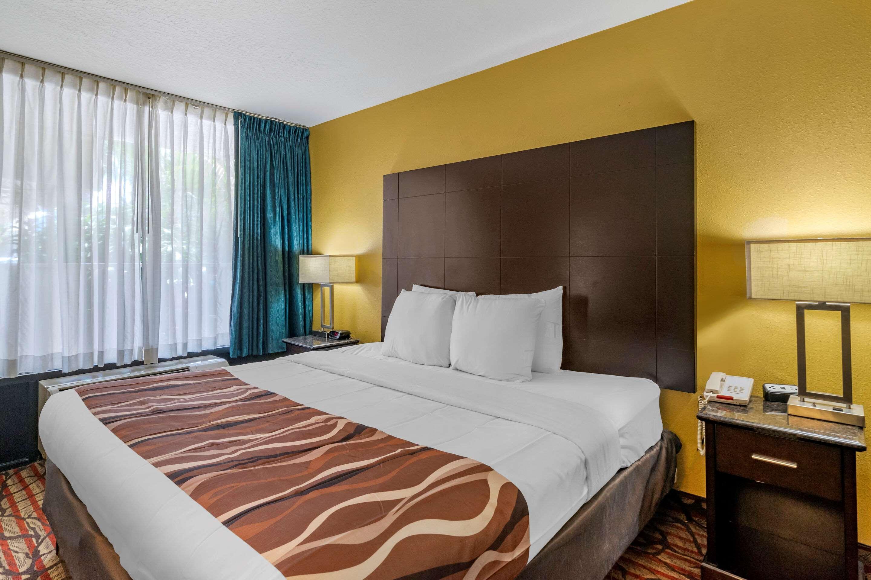 Rodeway Inn Central Clearwater Beach Ngoại thất bức ảnh